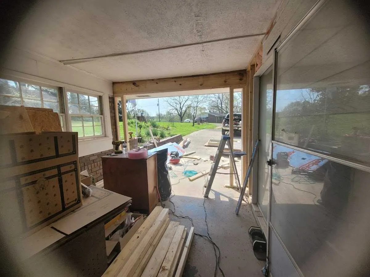 Air movers and dehumidifier for Water Mitigation Services in Hood River